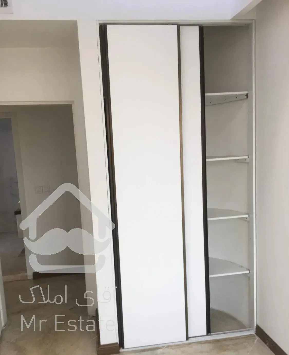 ۱۳۰ متر ۳ خواب نوساز تکواحدی فول امکانات بر میدان