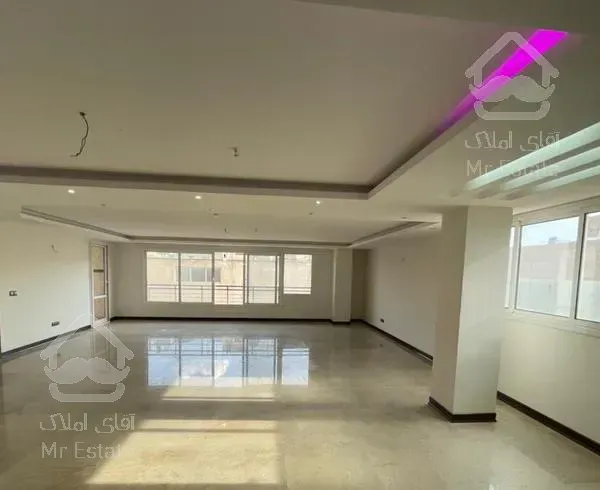 آپارتمان 230متری تک واحدی  خ باغ دریاچه