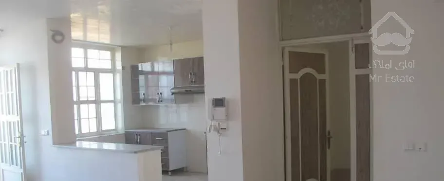 اجاره طبقه۲ از منزل۲طبقه‌۳خوابه میدان فرصت(تخلیه)