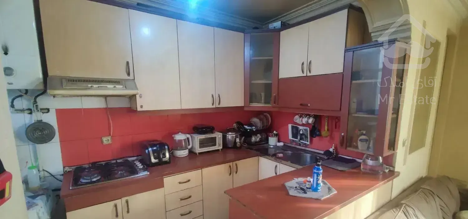 40متر1خواب آفتابگیر1واحدی نزدیک مترو مسکونی/موقعیت