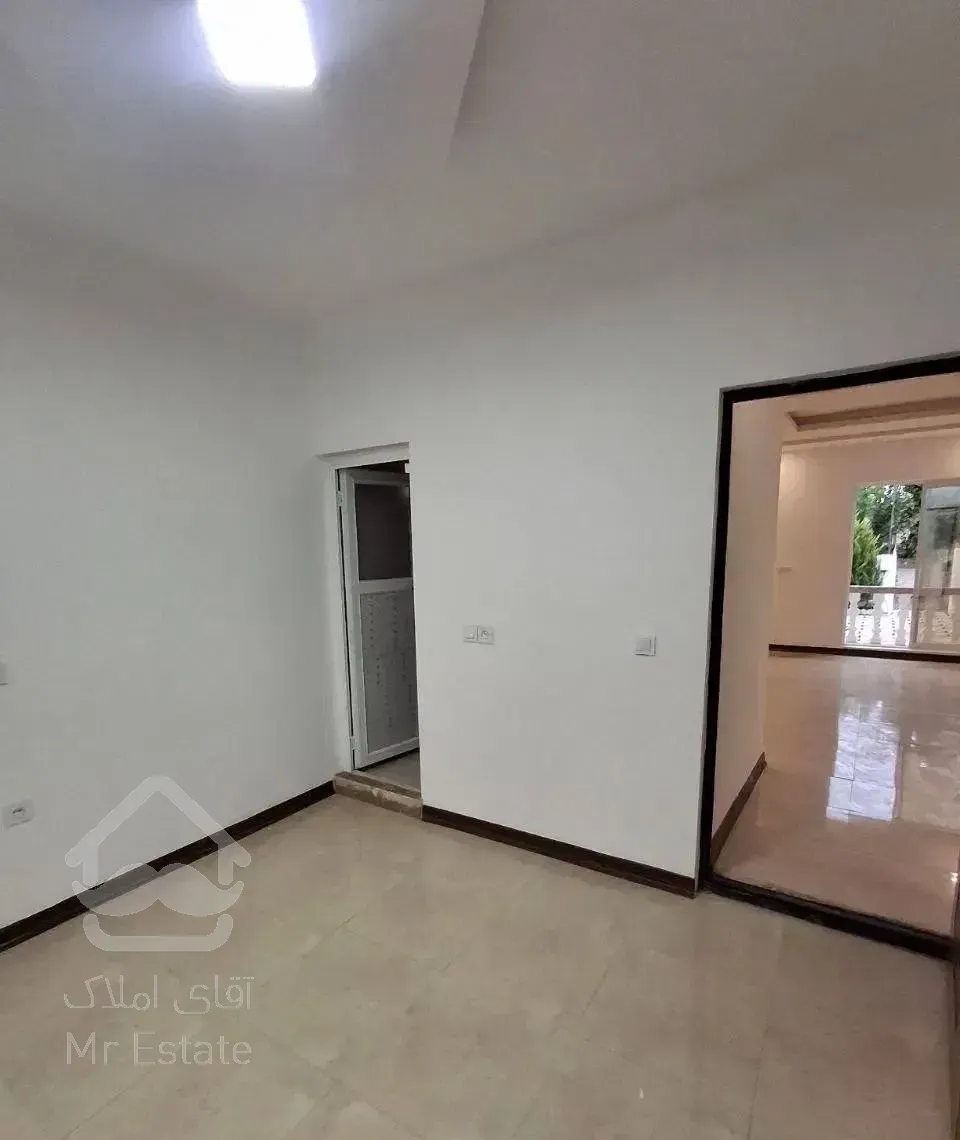 ویلا باغ مدرن با لوکیشن عالی سند تکبرگ