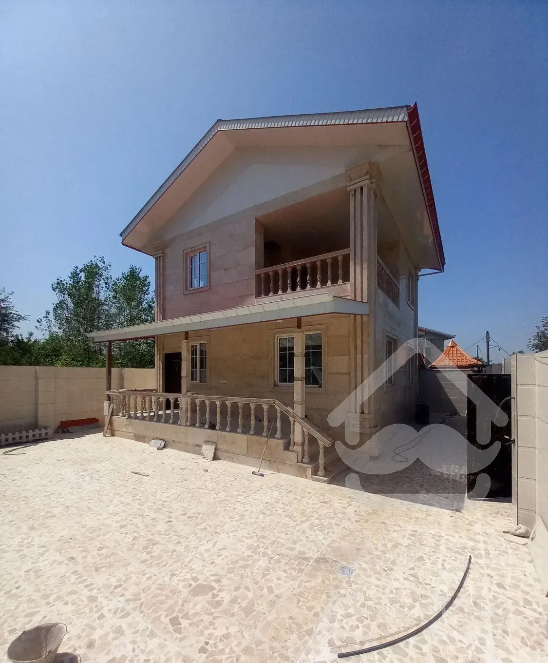 ویلا باغ فول امکانات300متری دوطبقه حوالی لاهیجان