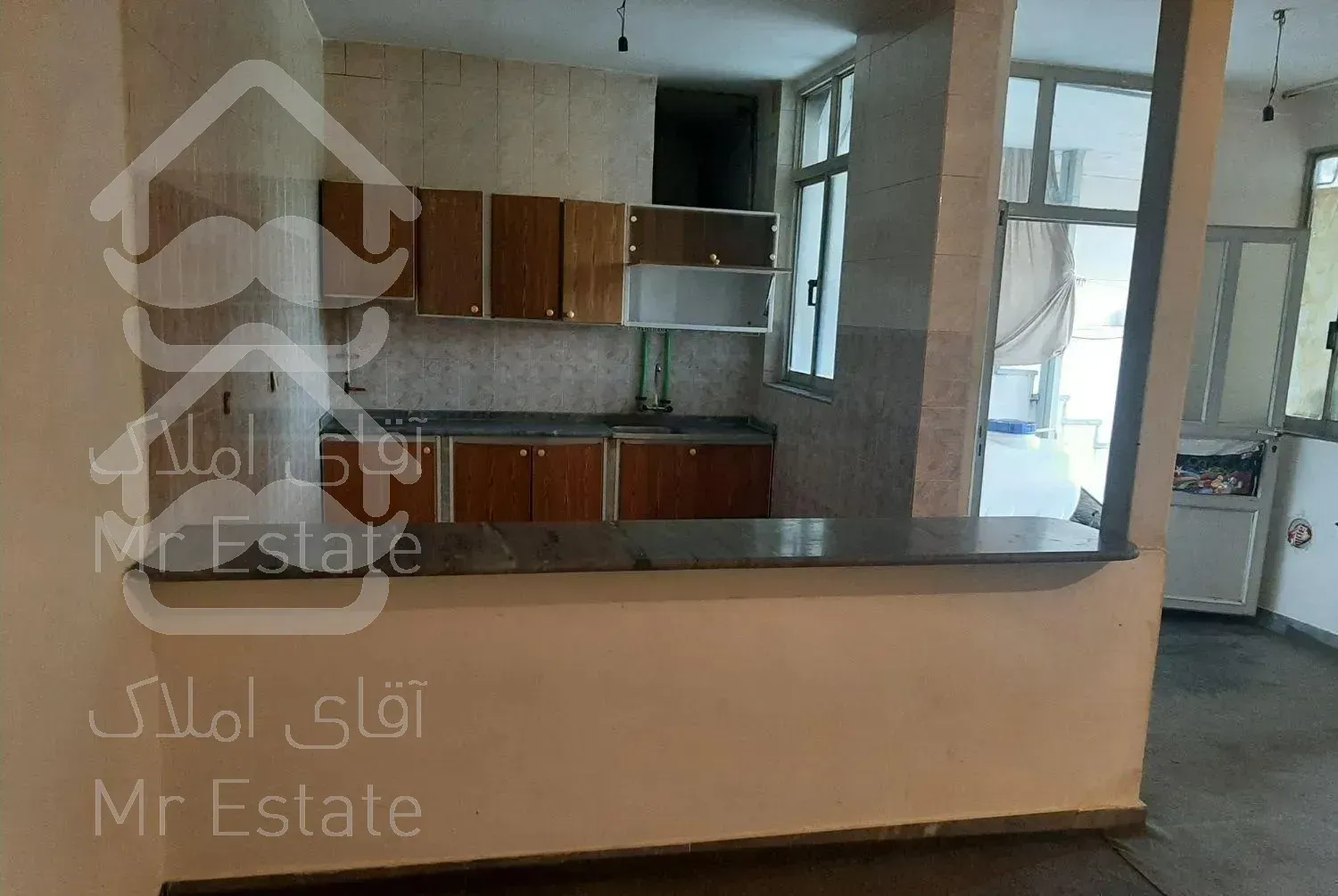 خونه همکف راه مشترک فقط برای اقایون مجرد