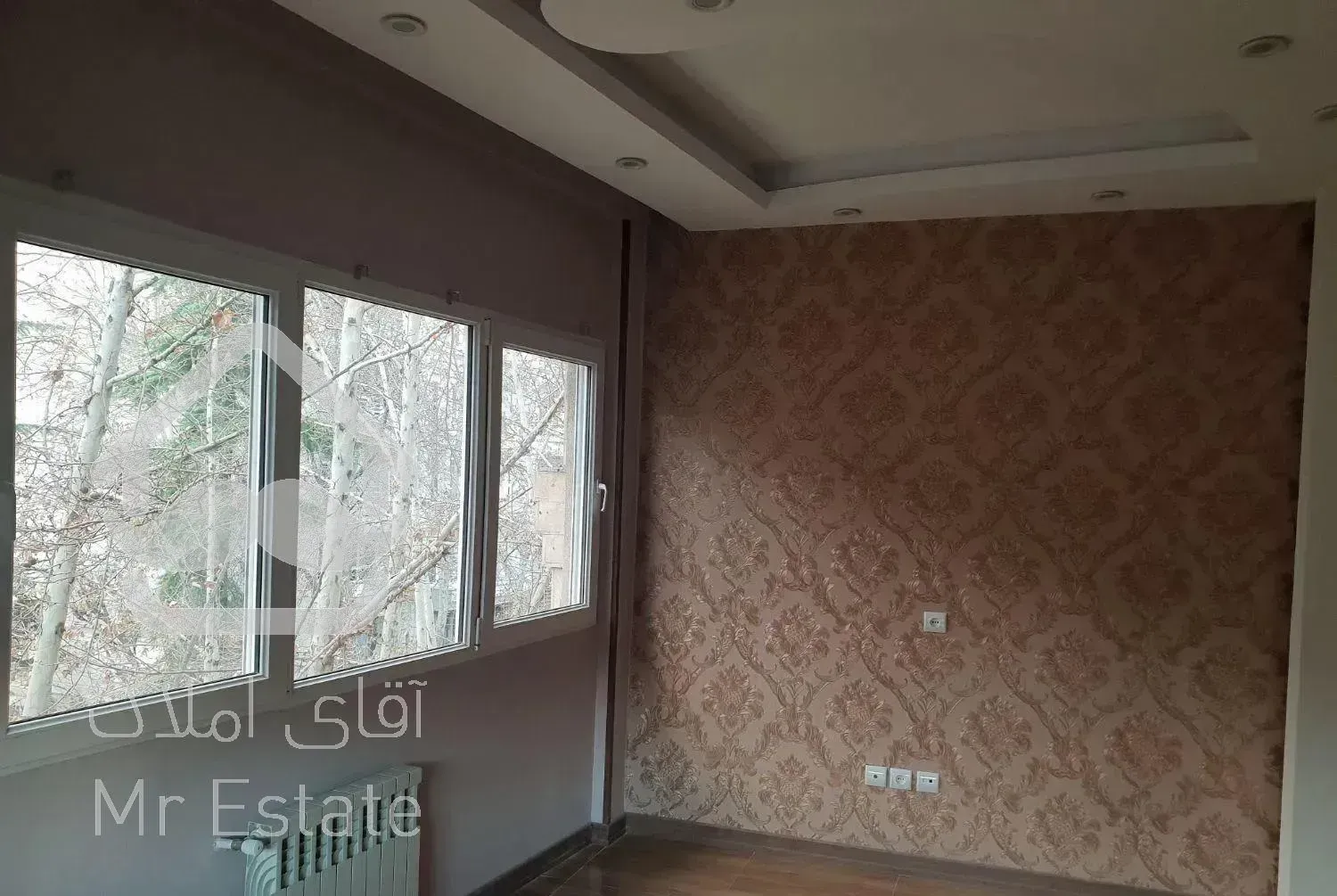 آپارتمان با ویو باغ در قلب نیاوران