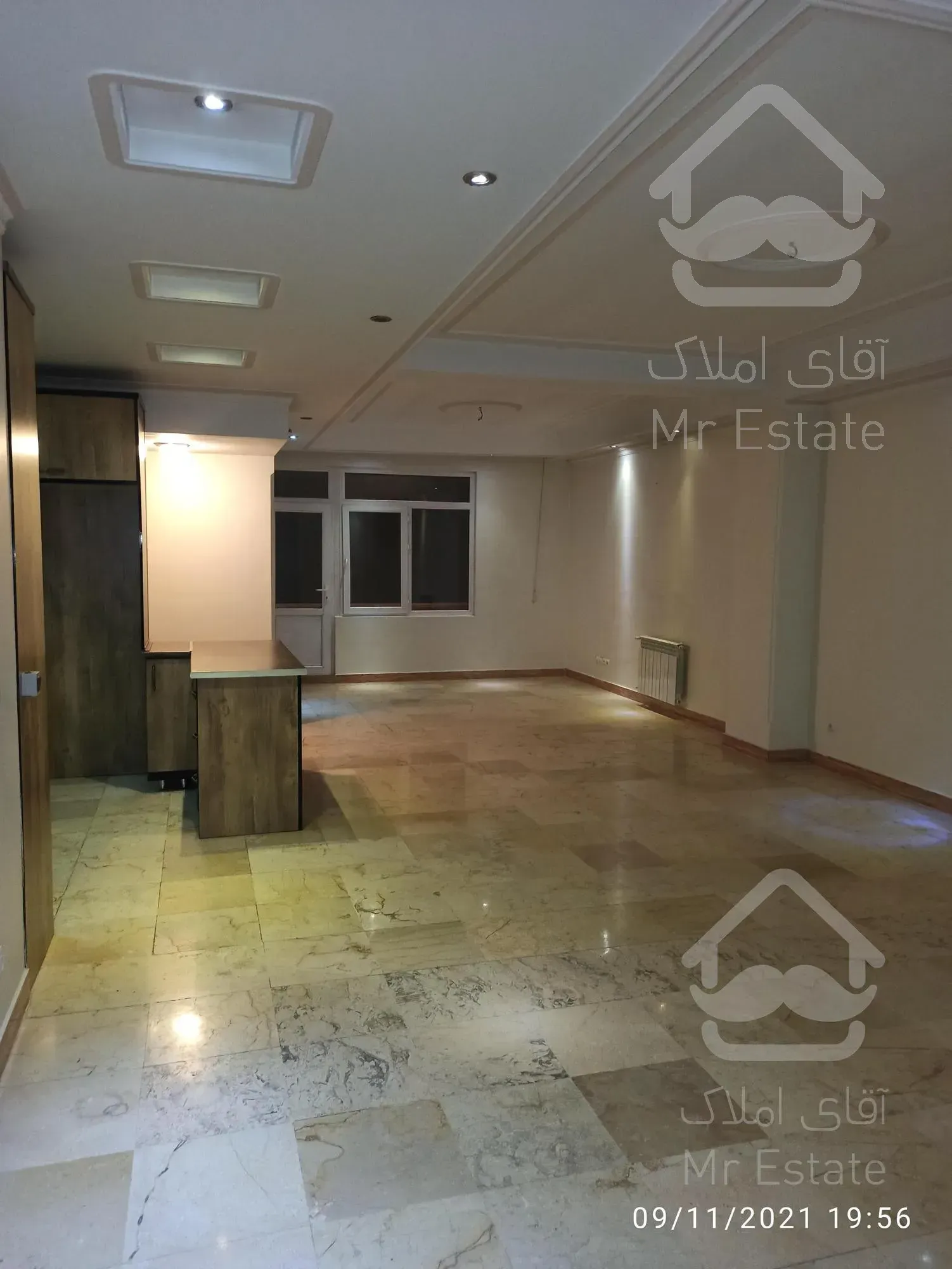 ۱۰۰ متر فول مرزداران سالن پرده خور