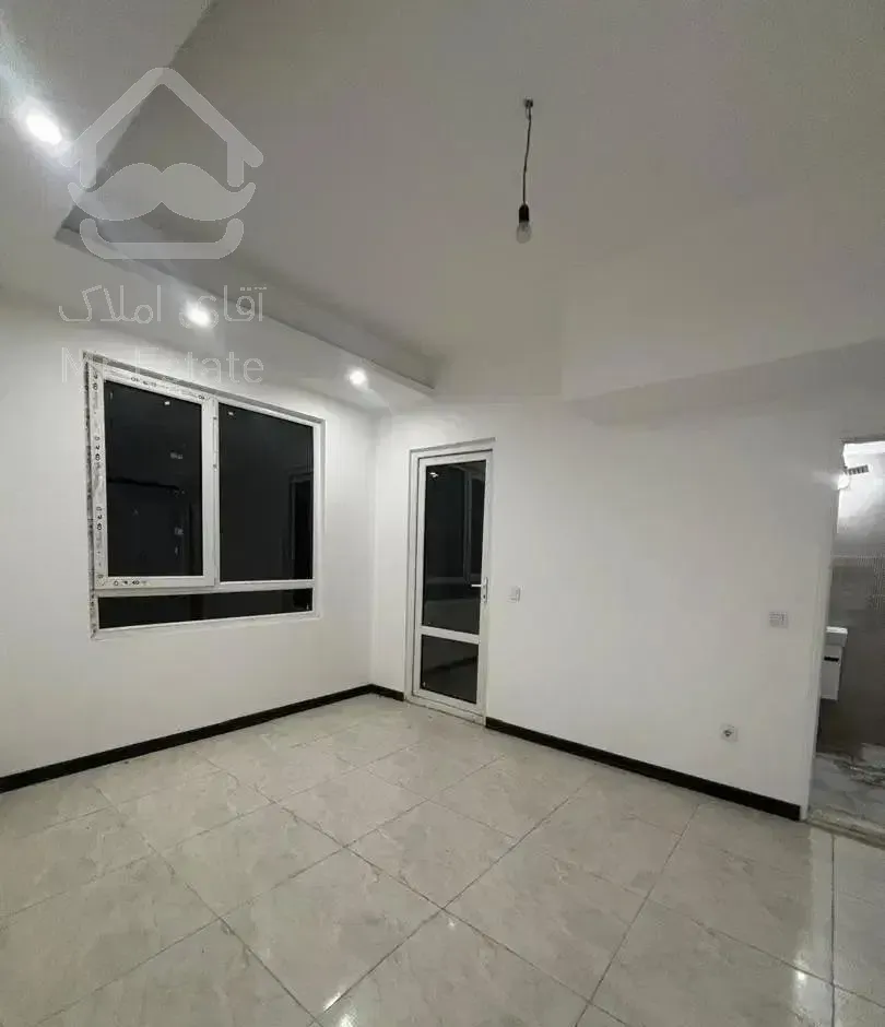 واحد 160 متر / کلید نخورده / «کوکب گلشهر»