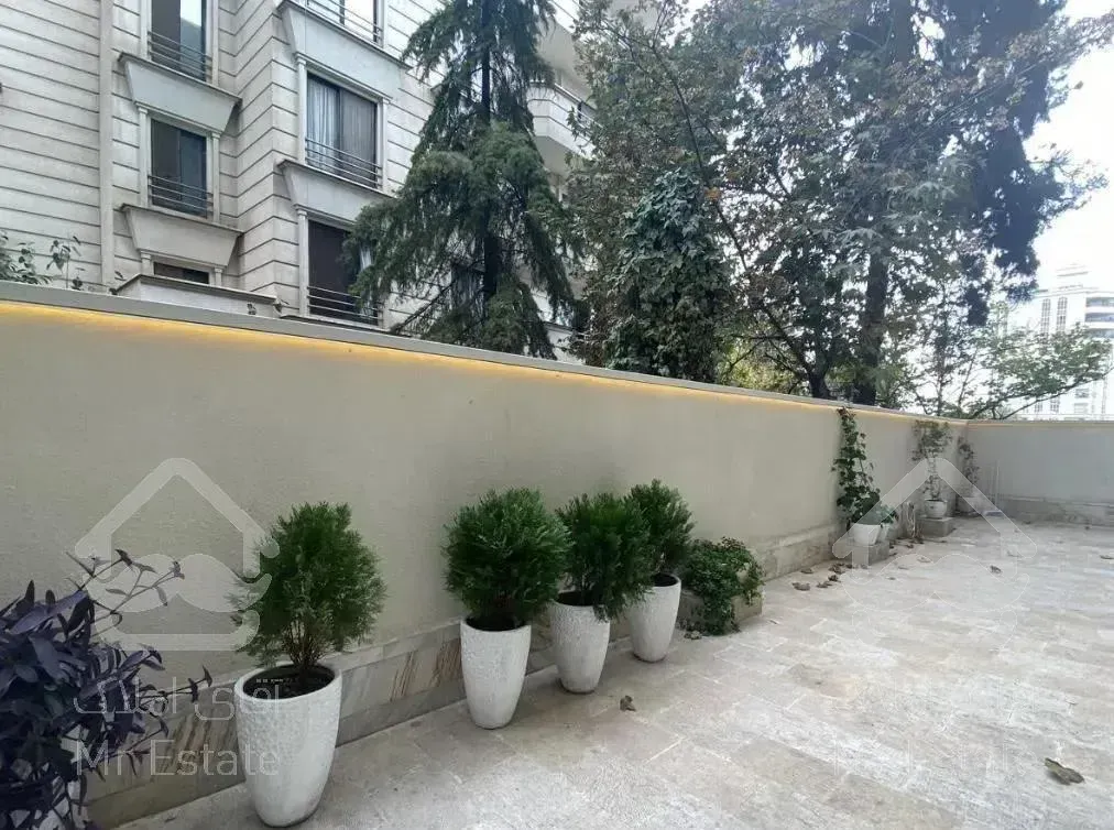 آپارتمان ۱۲۹ متر دزاشیب بازسازی مدرن حیاط مجرد