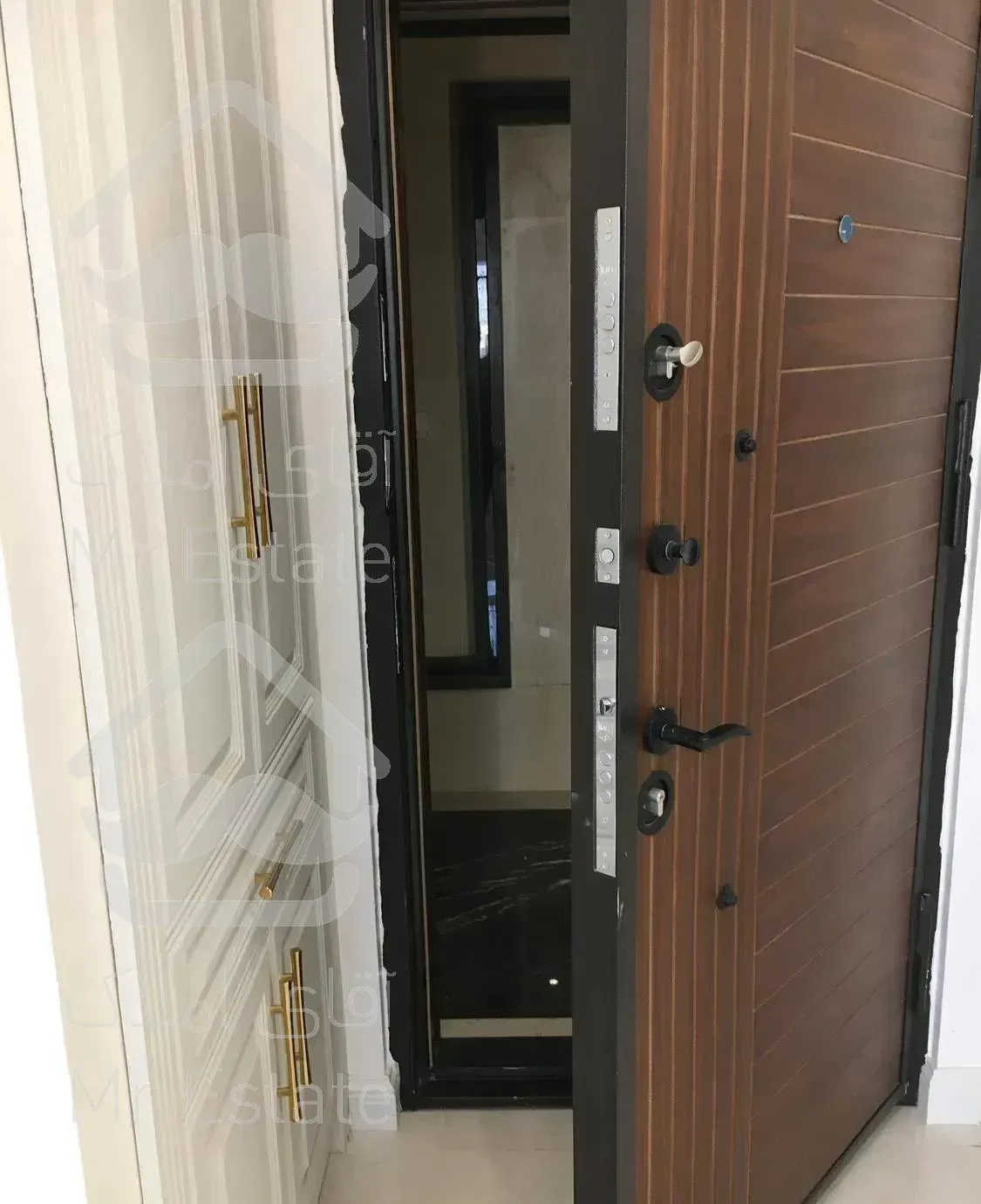 آپارتمان ۱۲۰متری/ ۲خواب/ مجیدیه