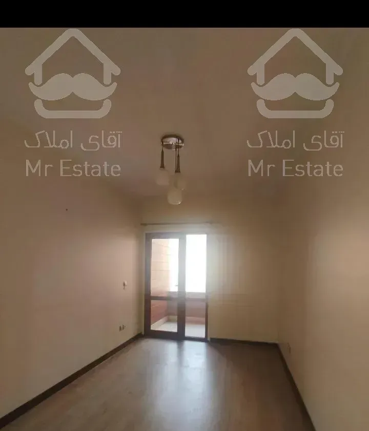 78متر دو خواب باغ شازده (فول بازسازی شده)