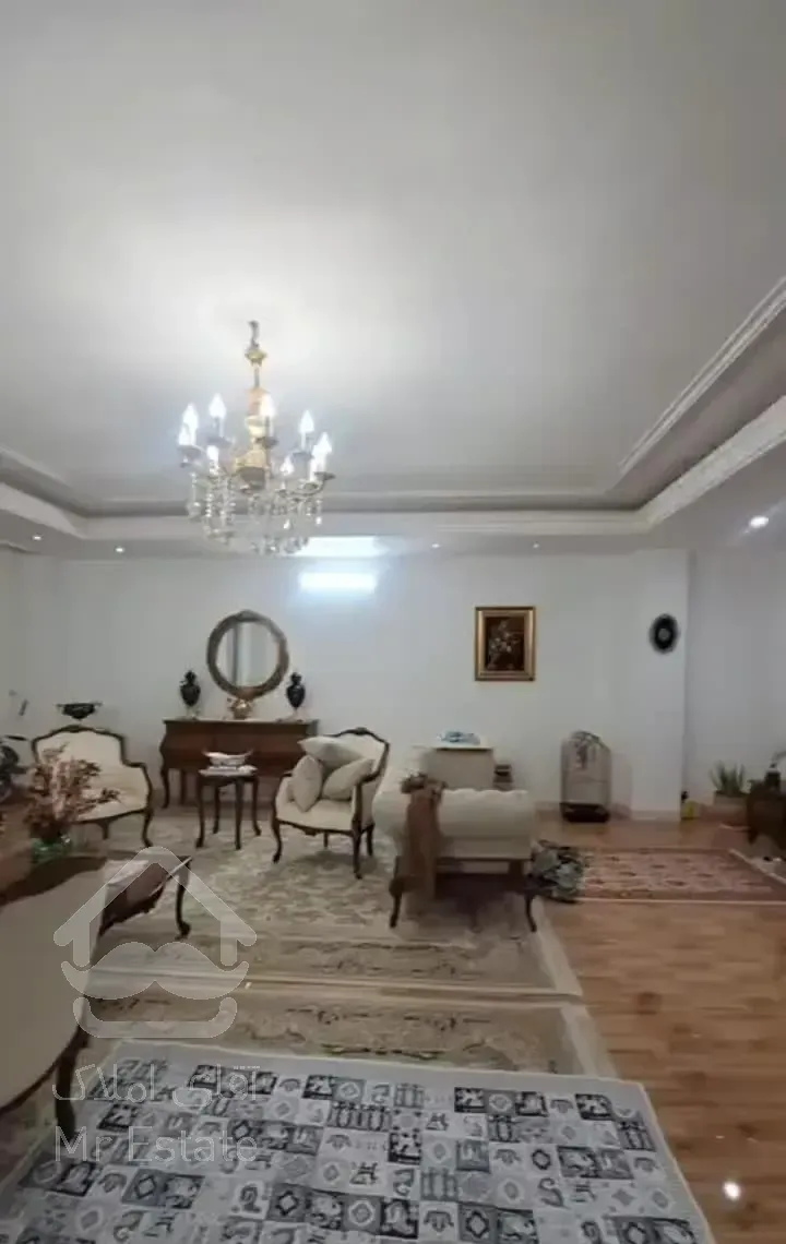 اجاره / ۱۲۵م۲خ / خوش نقشه / لوکیشن عالی درطالقانی