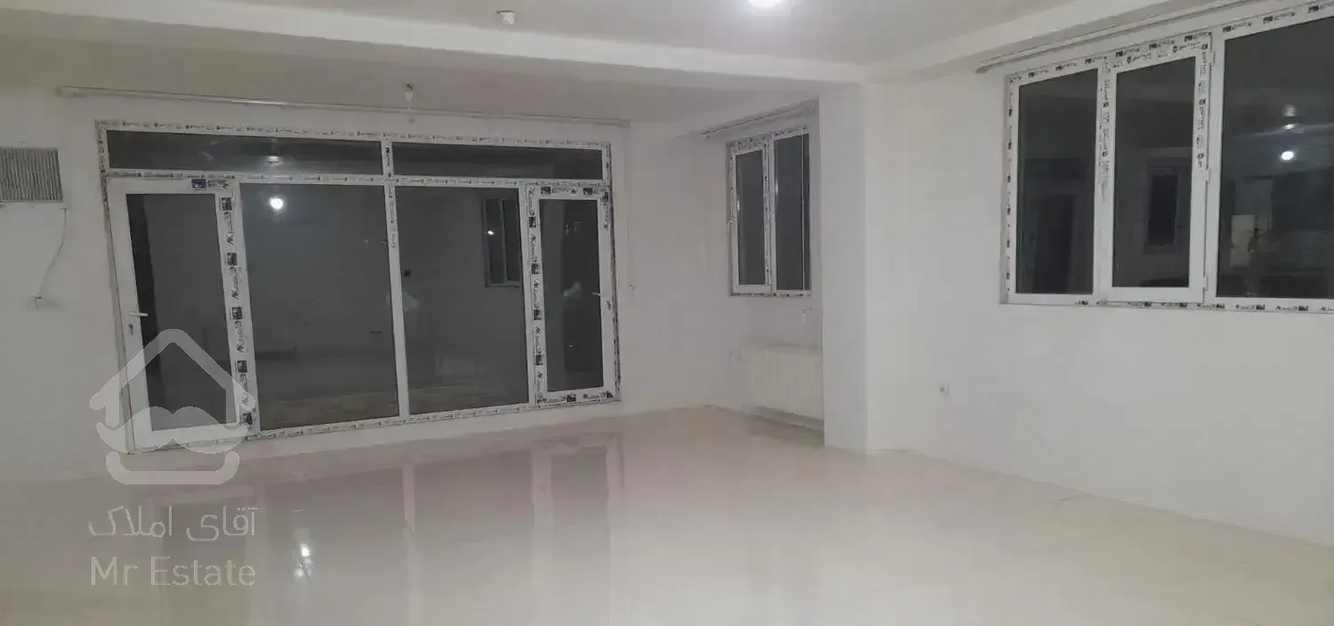 قیام جنوبی دو نبش 130 متری