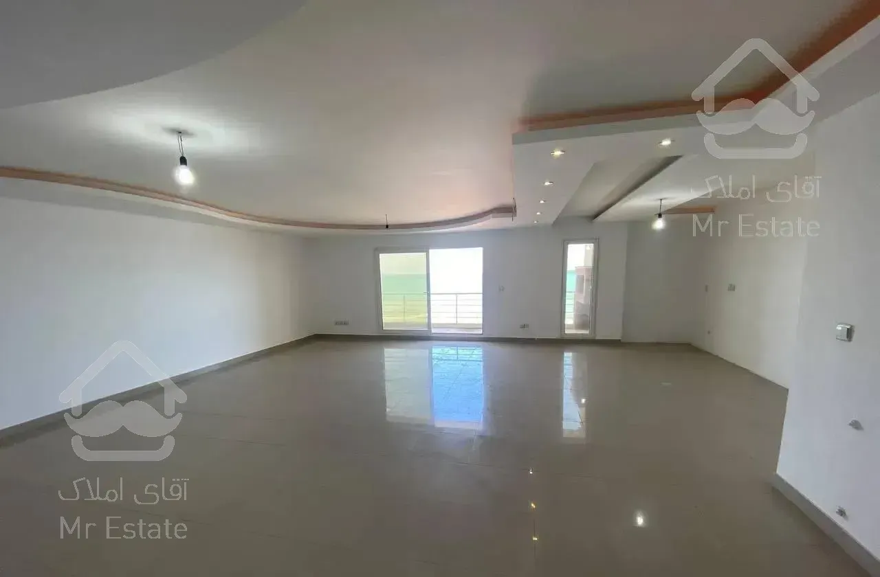 آپارتمان پلاک اول ساحل ۱۲۵ متری شهرکی شهری