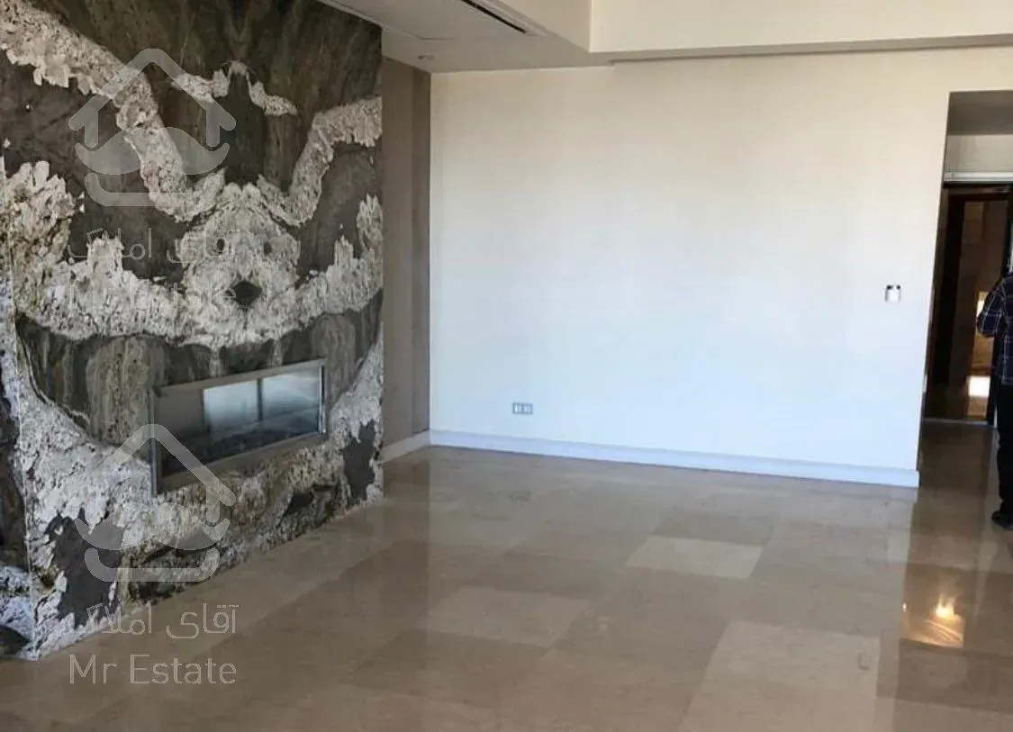 خرید آپارتمان 270 متری فرمانیه شرقی