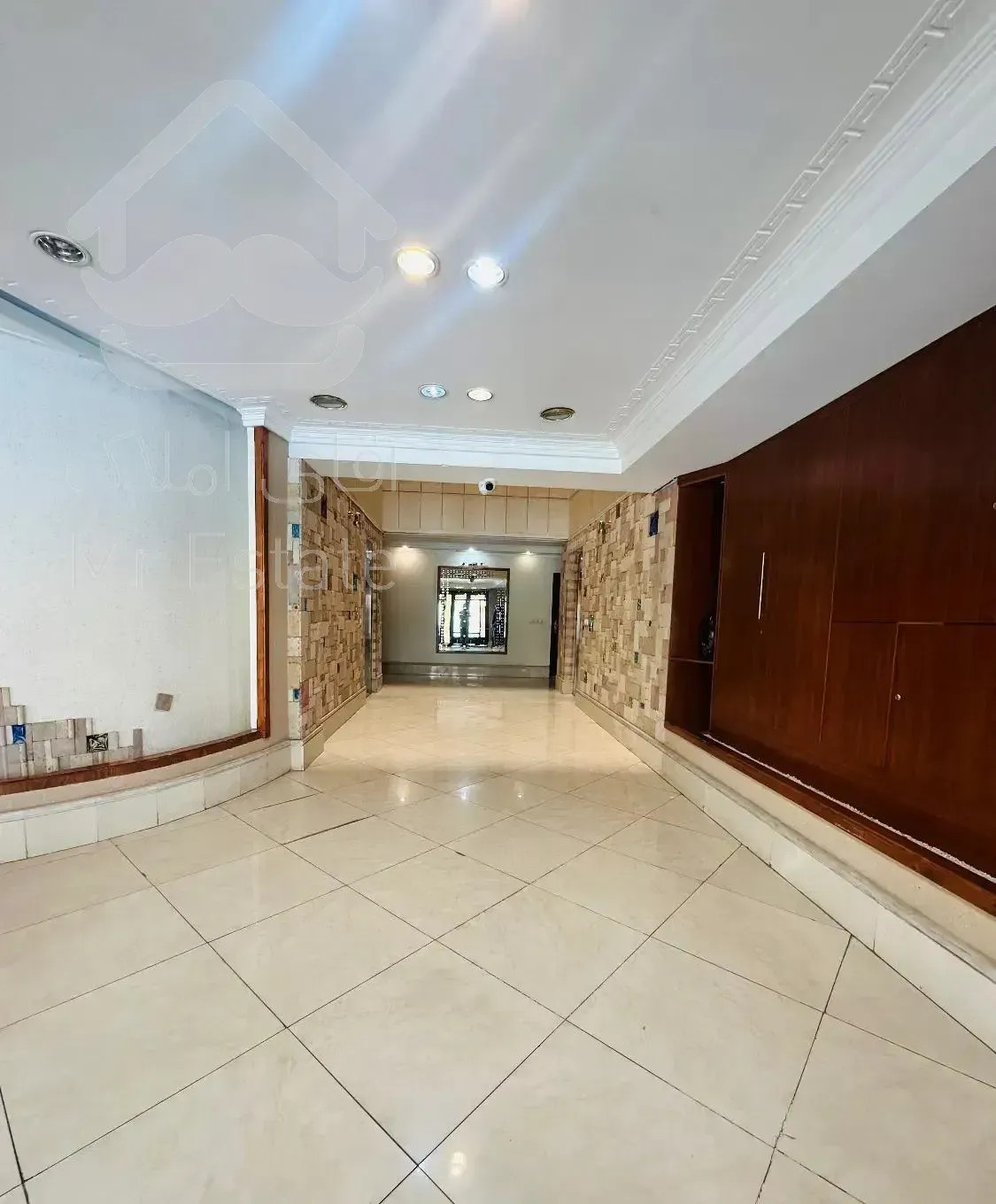 ۲ خوابه ، بالاکن دار ، ۷۵ متری