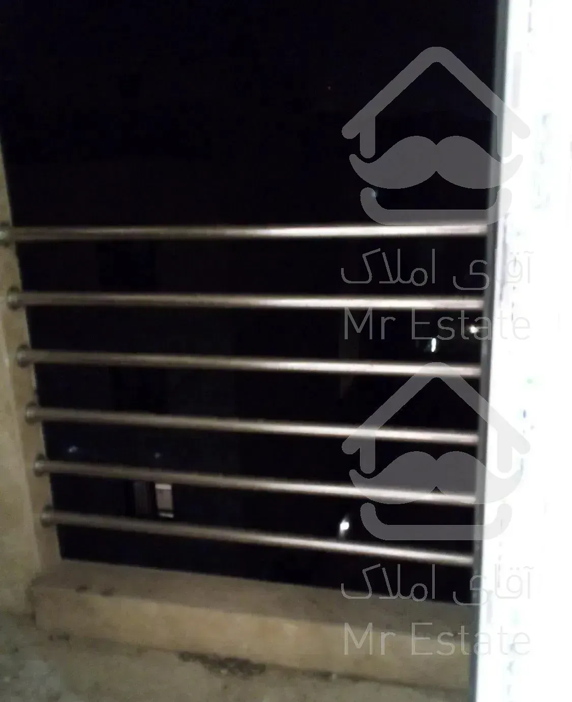 ۱۲۰متر ۲خوابه فول امکانات بنا۳ساله تکواحد