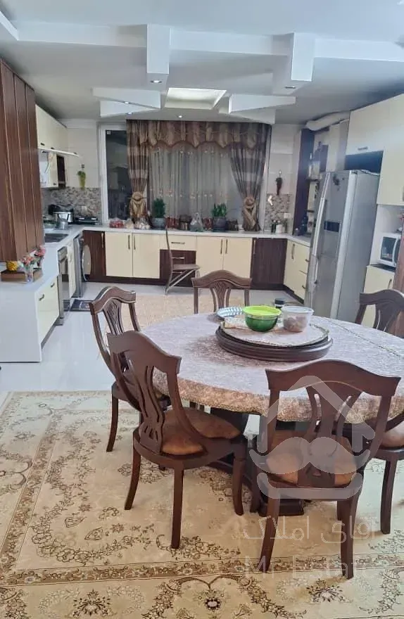 ۵۸ متر / خوش نقشه/پارکینگ دار