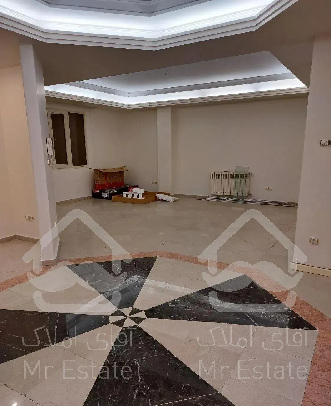 آپارتمان ۲۹۰ متر ۴ خواب تک واحدی استخردار