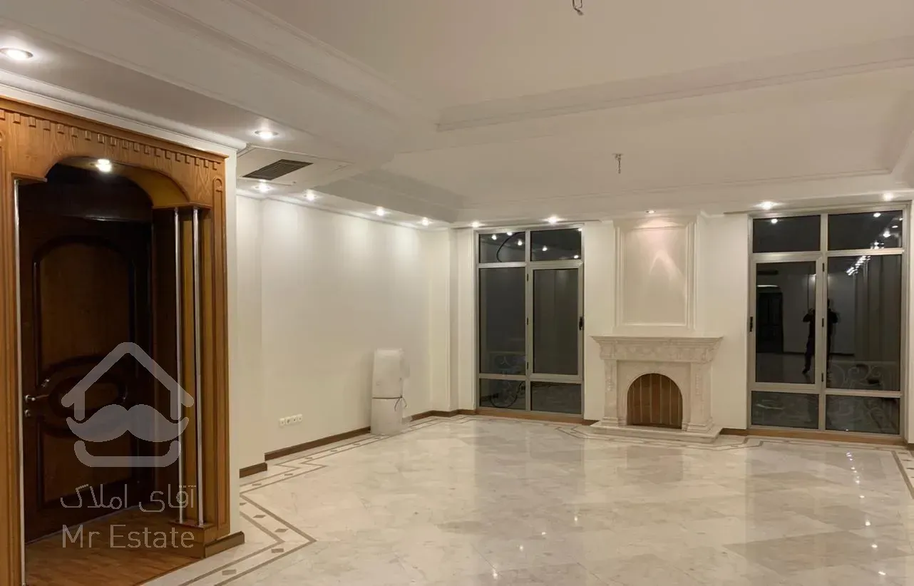 کوی فراز ۲۱۰ متر ۳ خوابه فول امکانات ۲ پارکینگ