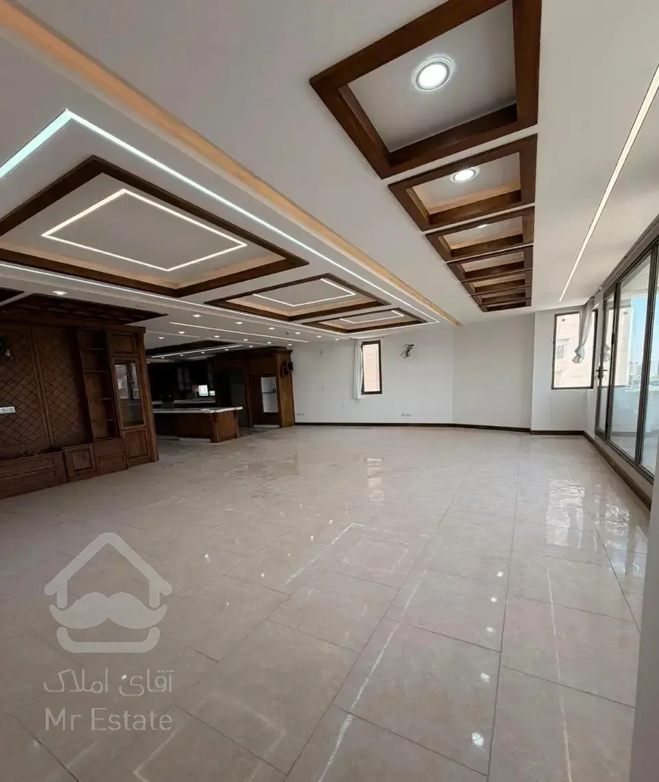 اپارتمان ۳ خواب ۲۳۷ متر با مستر