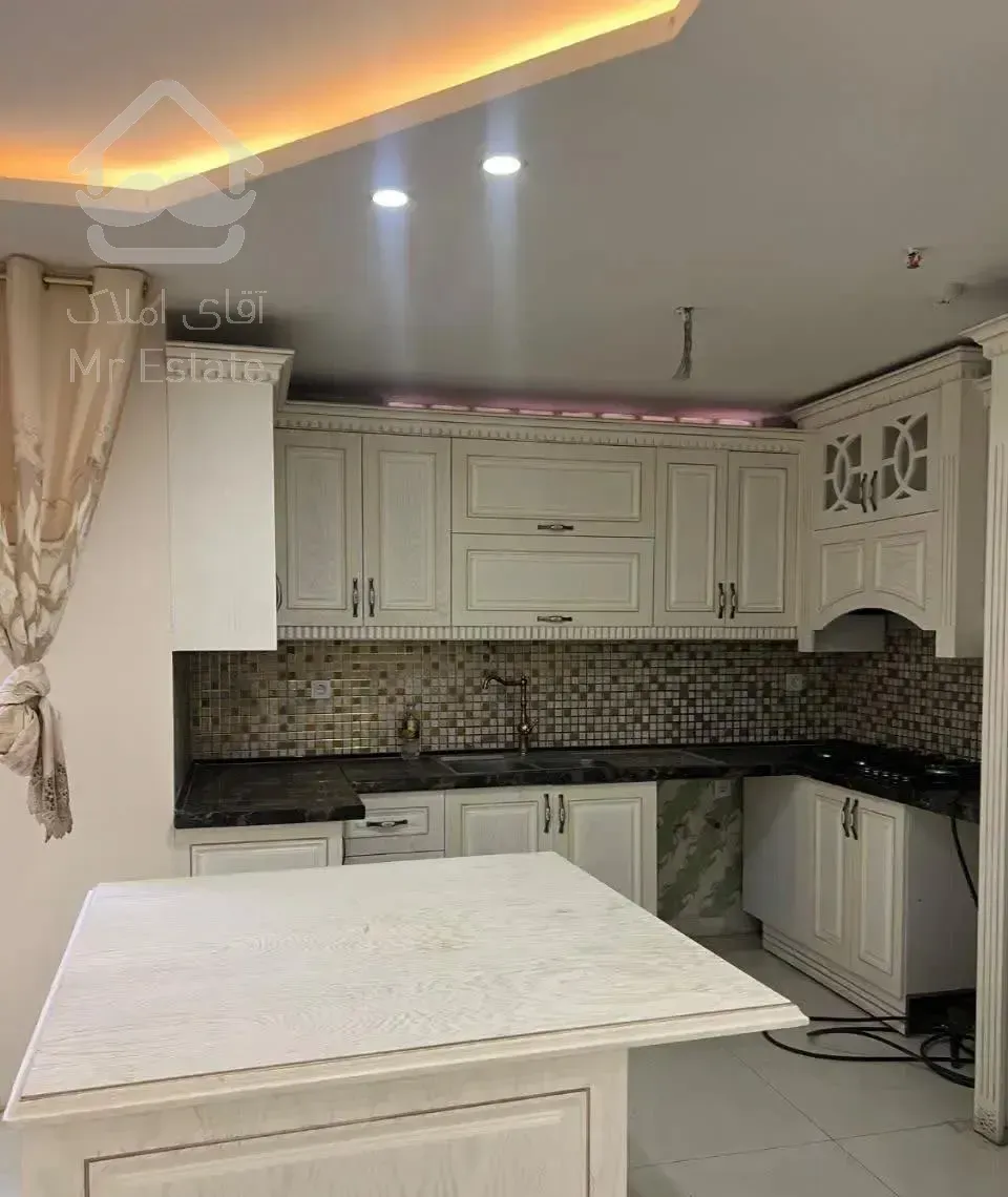 ۹۰ متر دوخواب چسبیده به خیابان امام رضا نزدیک حرم