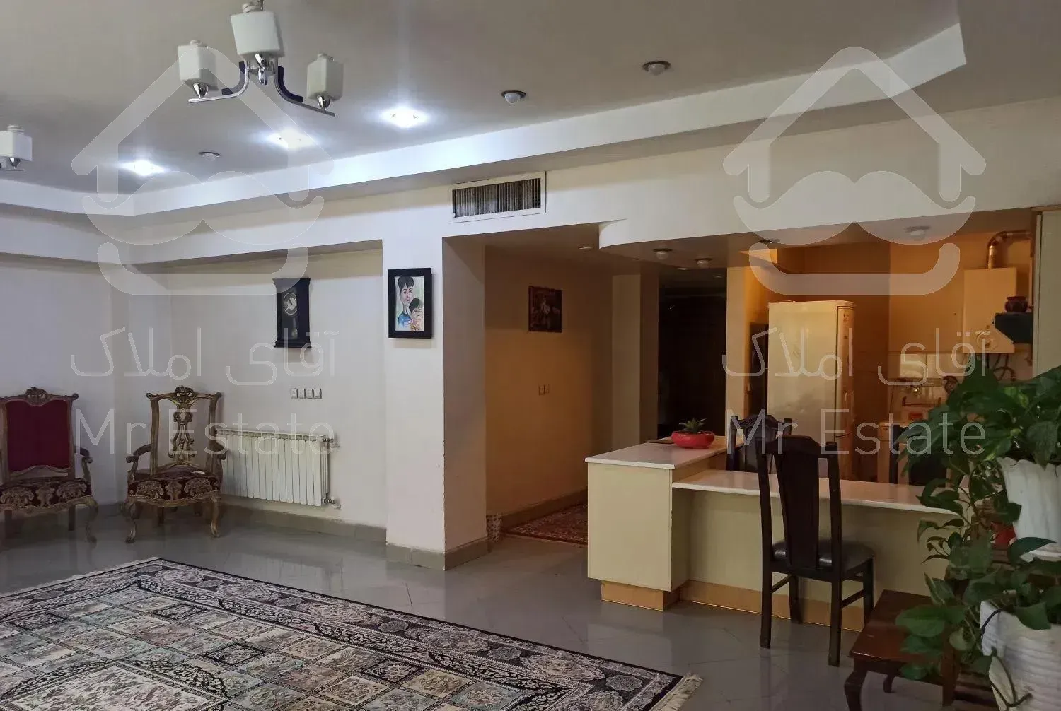 ۱۲۰ متر. چهارراه نظر. دوخوابه. متروپل.آگهی شخصی