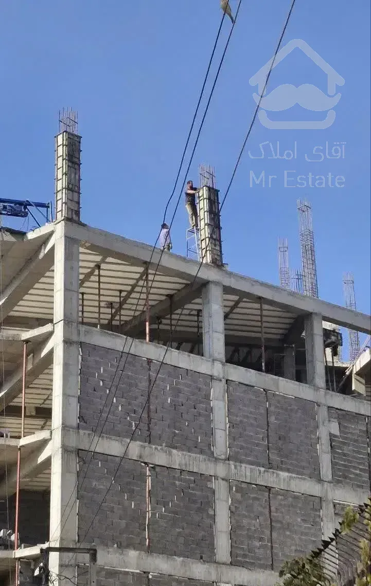 آپارتمان پیش فروش زمانی کف قیمت140متری