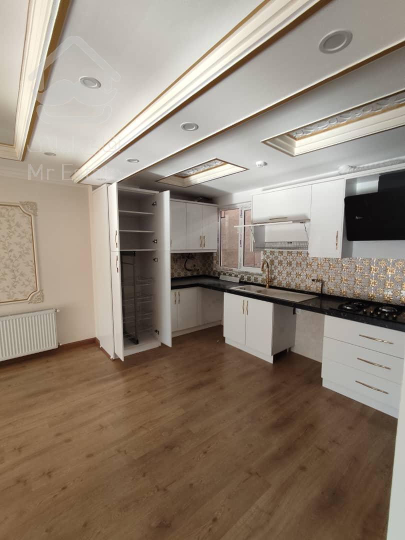 ۷۹ متر بلوار فردوس ۱۰ واحدی سالن پرده خور