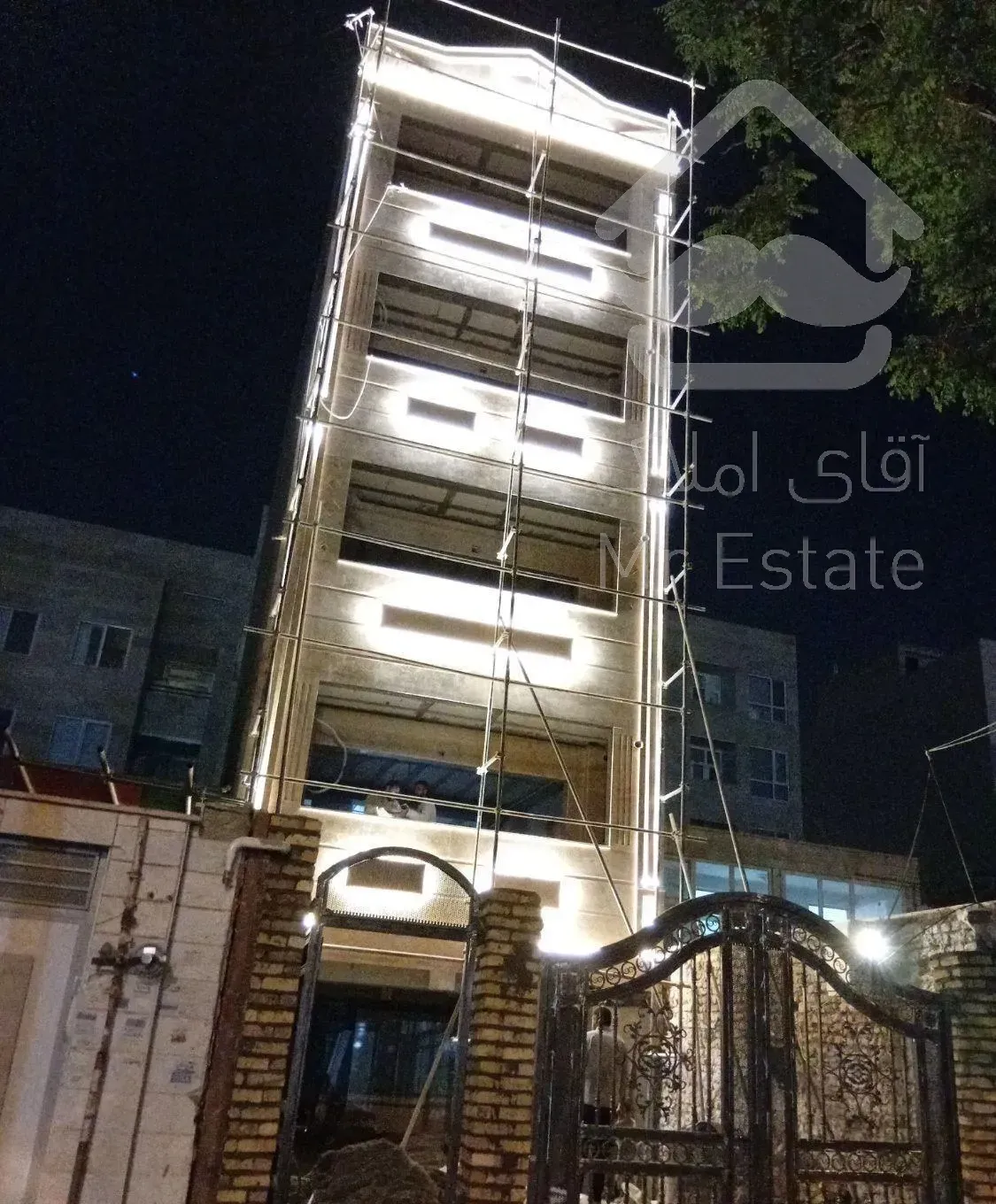 فروش آپارتمان ۹۶ متری ۲ خوابه فوری