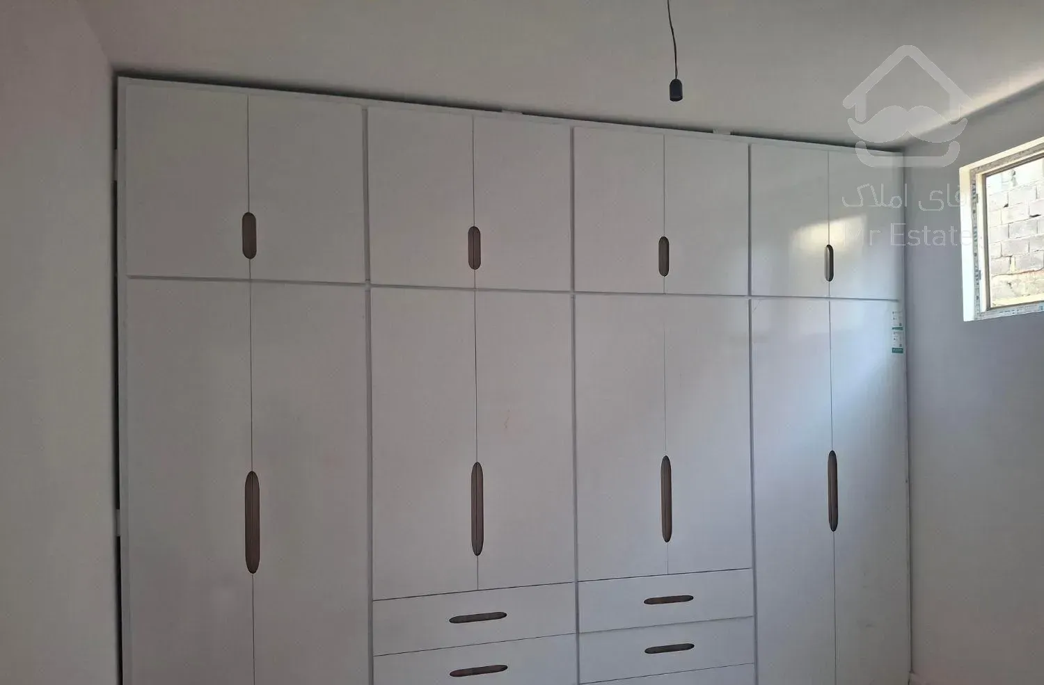 آپارتمان ۱۰۵ متری ۳ طبقه تکواحدی