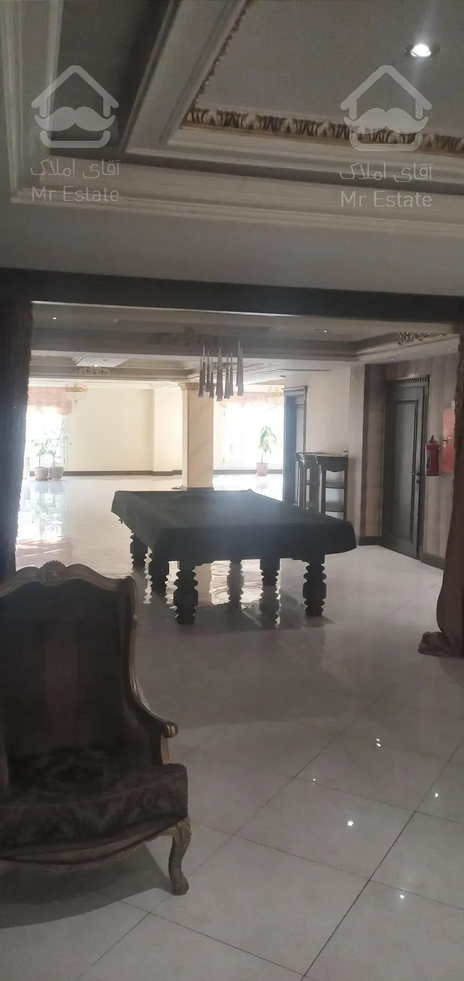 رهن و اجاره اپارتمان ۲۳۰ متری برج برند در فرمانیه