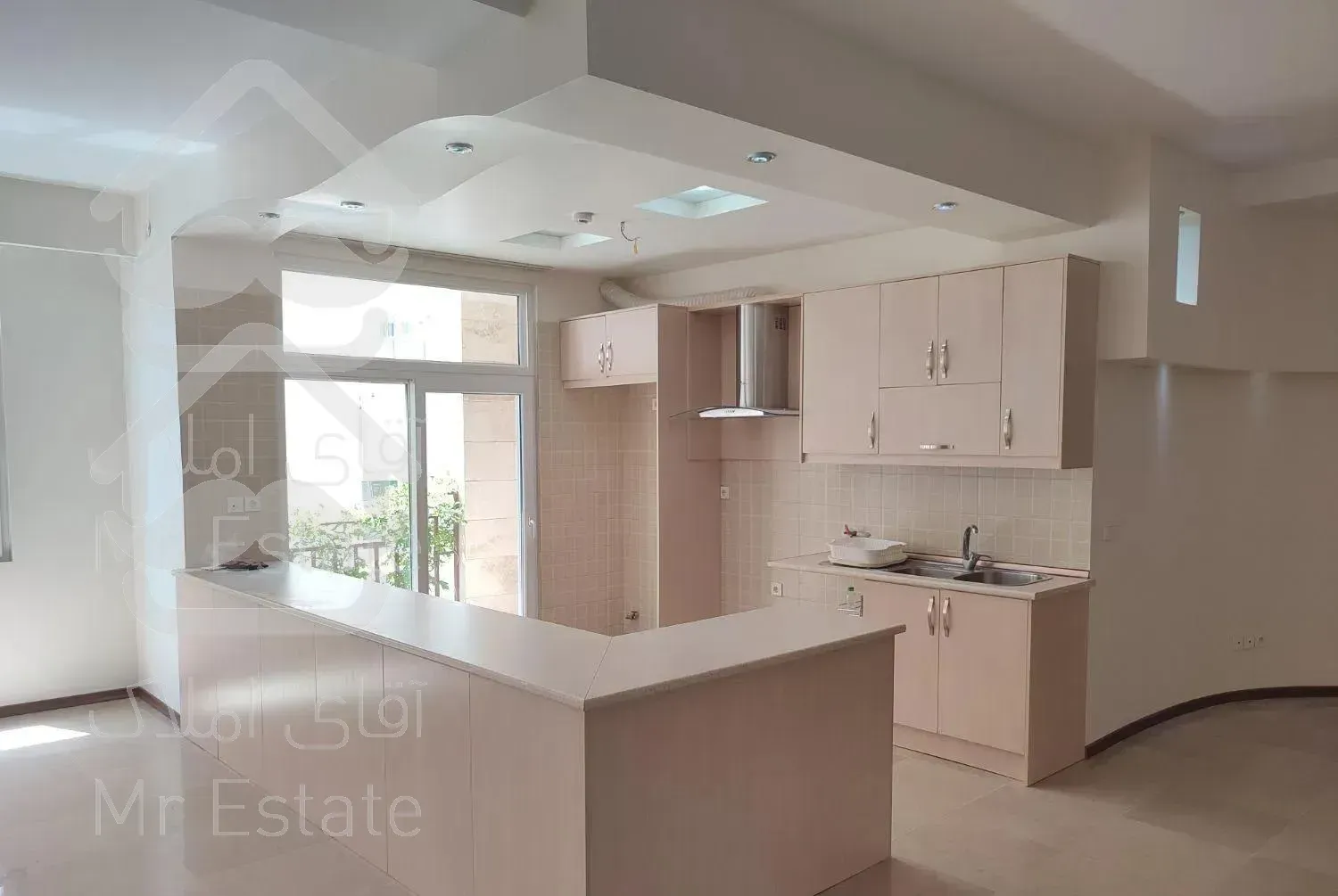 آپارتمان ۱۱۰ متر سالن پرده خور، فول