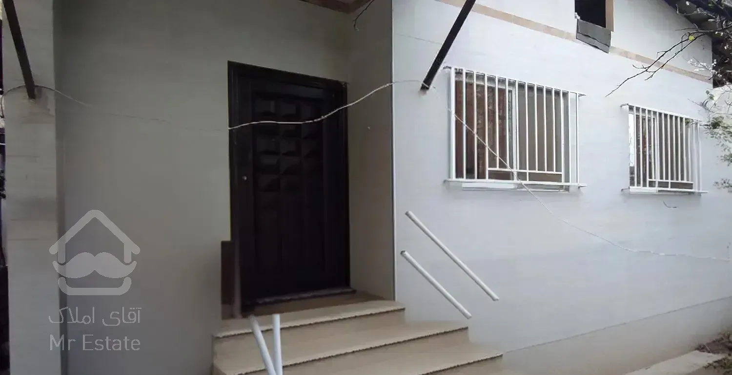 خانه حیاطدار ۲۰۰متر بنا۷۰متر دوخواب فلاحی  اصغرپور