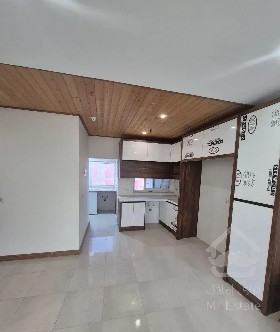 کلید نخورده، تک‌واحدی، سه‌خوابه  ۵.۵ میلیارد