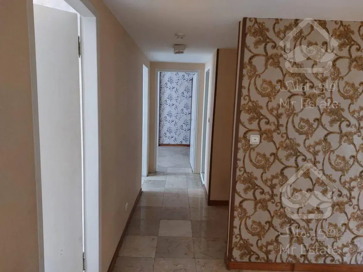 آپارتمان ۱۳۰ متری سعادت آباد