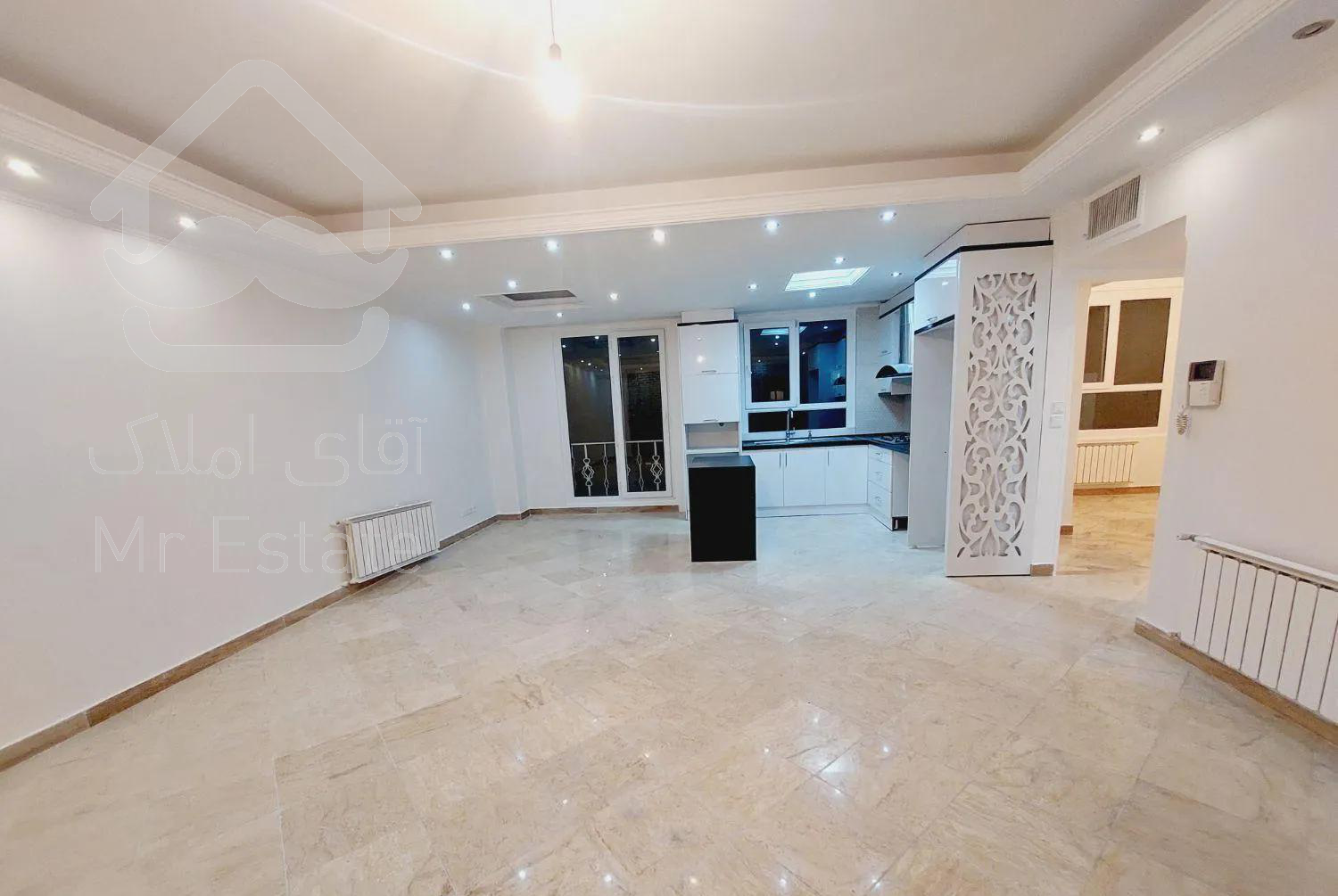 ۷۶ متر، سالن پرده خور،آفتابگیر،۶ ساله،سرمایه گذاری