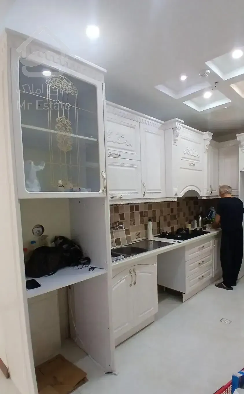 ۹۵ متری ۲ پارکینگ  سالن پرده خور فردوس