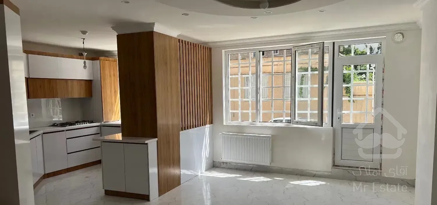 فروش فوری آپارتمان ۹۰ متری تک‌واحدی خ امینی