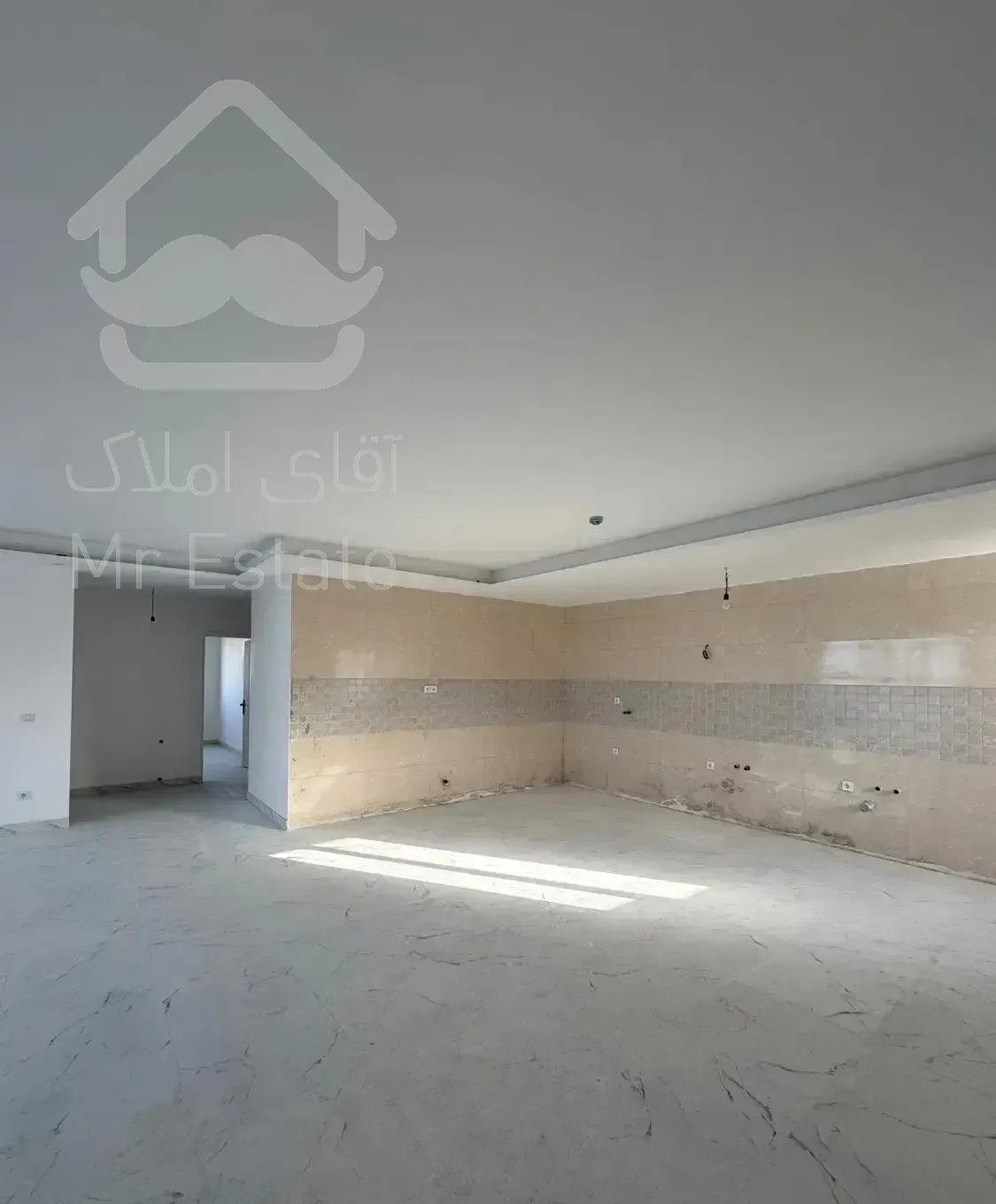 فروش واحد ۱۴۰متری نورگیر/سه خواب/پلاک دریا/جمهوری