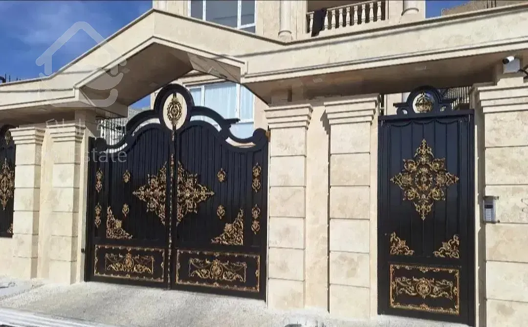 آپارتمان ۱۷۰ متری.نوساز نزدیک خیابان اصلی