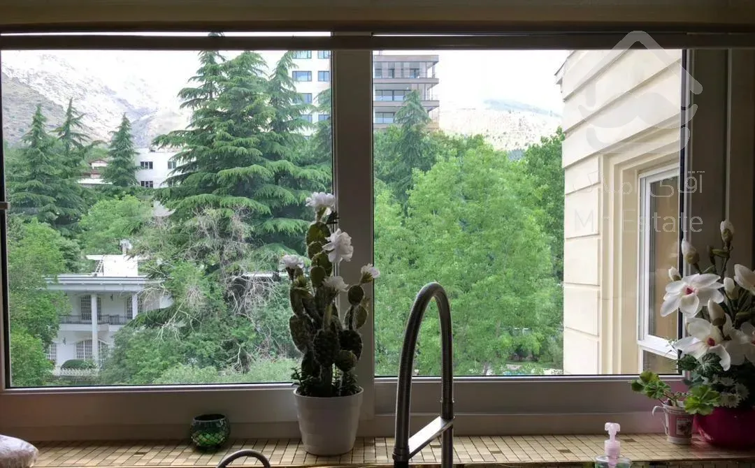 ۳۰۰ متر / ۴خواب / مشاعات آبی / جمشیدیه