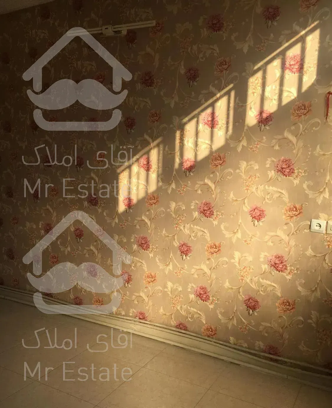 ۱۲۰متر اداری قلب شهرک راه‌اهن