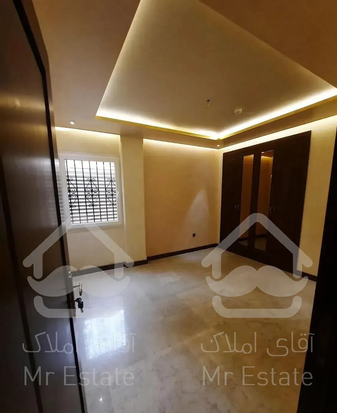 نیاوران ۳۰۰متر آپارتمان