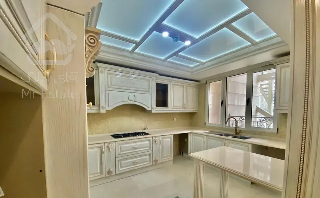 محمودیه فروش ۱۴۰ متر ۳ خواب خوش نقشه