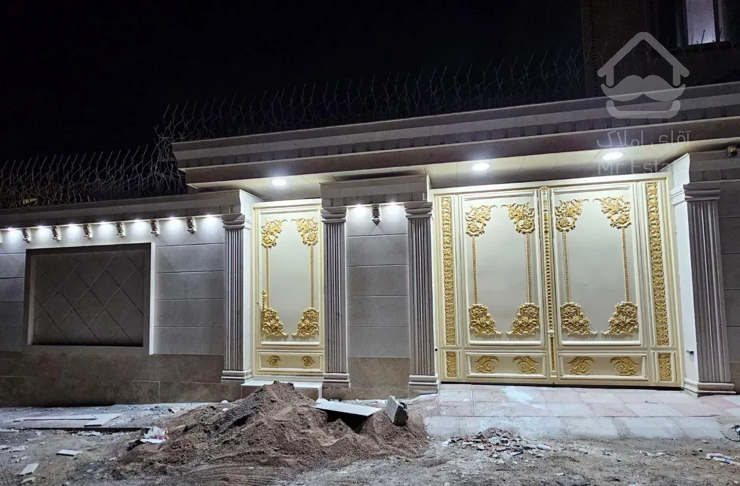 فروش خانه ویلایی ۲۰۰ متری ۵ خوابه