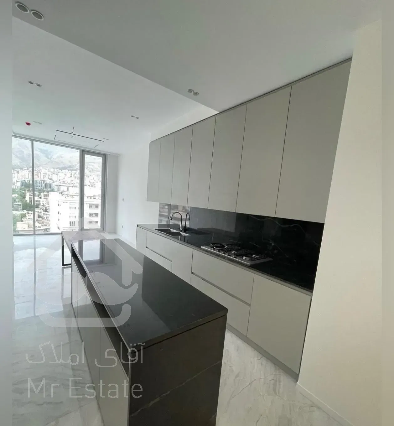 ۱۸۰ متری / ۲ پارکینگ / مشاعات لوکس و هتلینگ