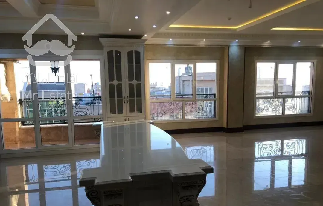 ۱۹۶ متر تکواحدی آلاله شرقی