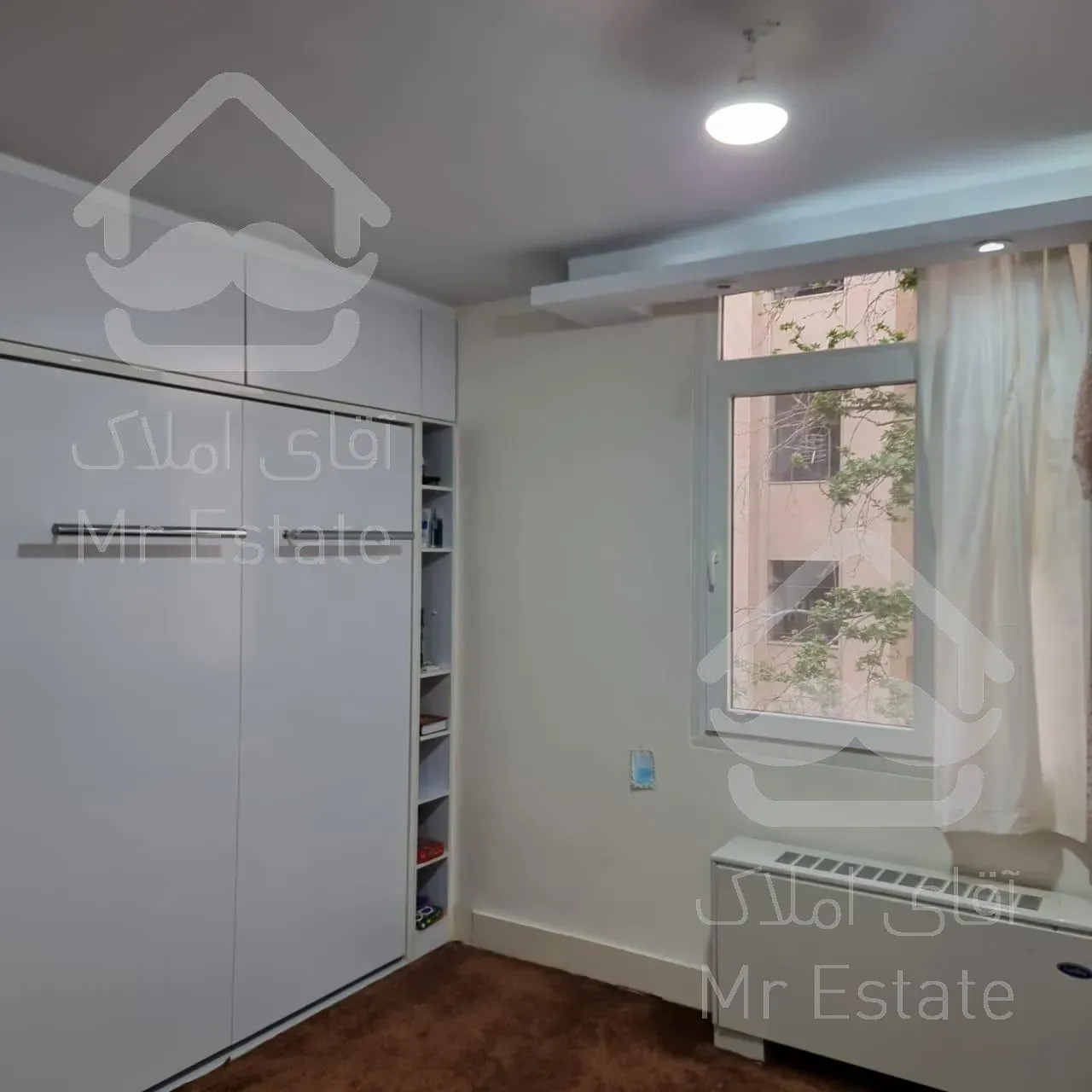 120 متر سند اداری بالاتر از تندیس در میدان تجریش