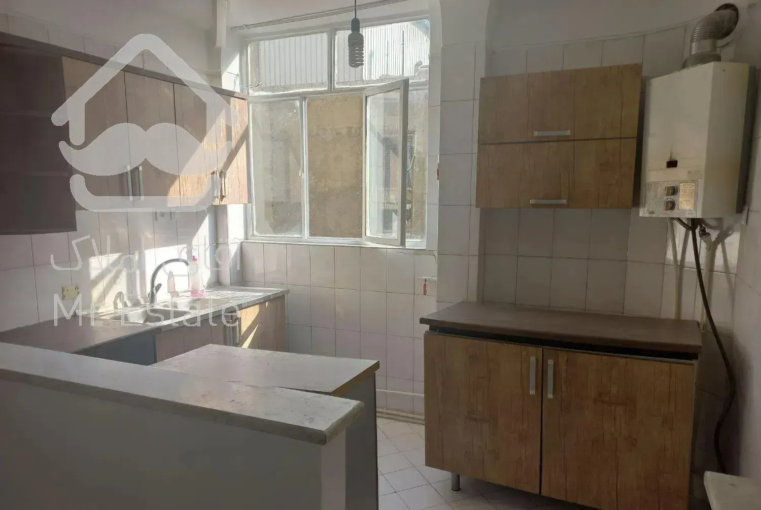 ۴۵ متر آژیده طبقه دوم نزدیک مترو حر