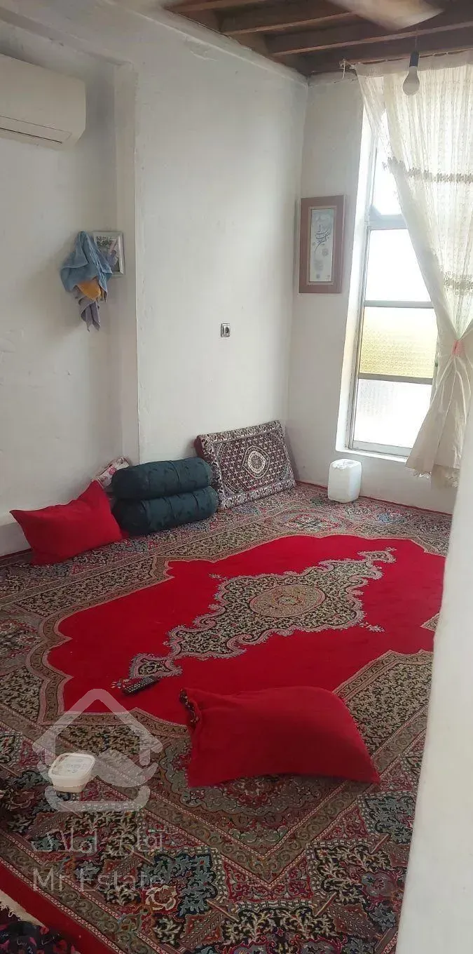 ویلا باغ ۳۵۰ متری  بهترین لوکیشن مدارک کامل