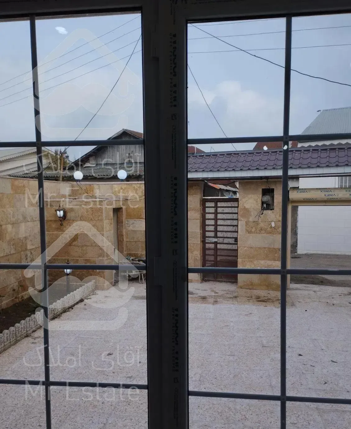 180متر ویلایی شهری فول امکانات،خیابان استقلال